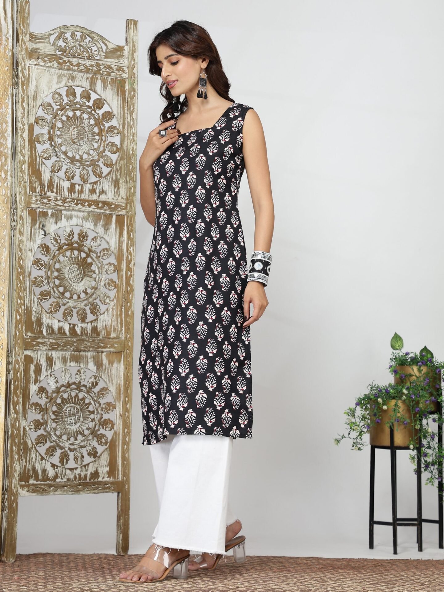 Women's Black Ethnic Motif Sleeveless Kurti - Image 3