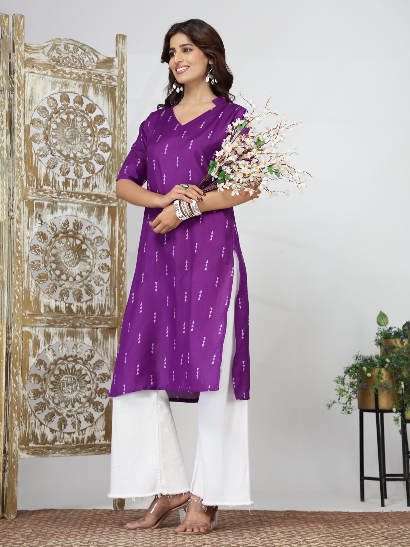 Women's Violet Geometric Motif V-Neck Kurti - Image 7
