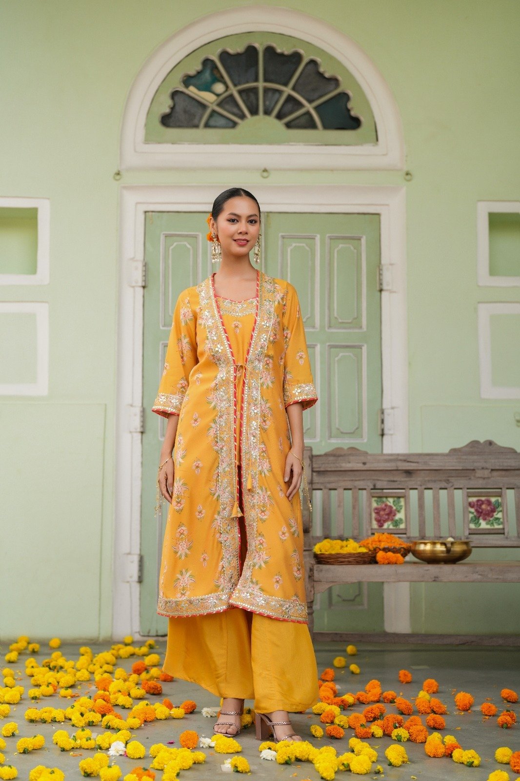 Chanderi Silk Floral Printed Shrug Set - Image 3