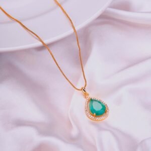 Oval Shape Goldâ€‘Plated Pendant with chain