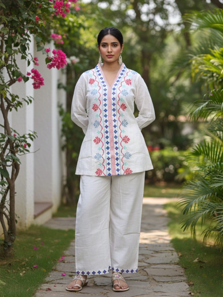 White Floral Embroidered Kurta Pant Set